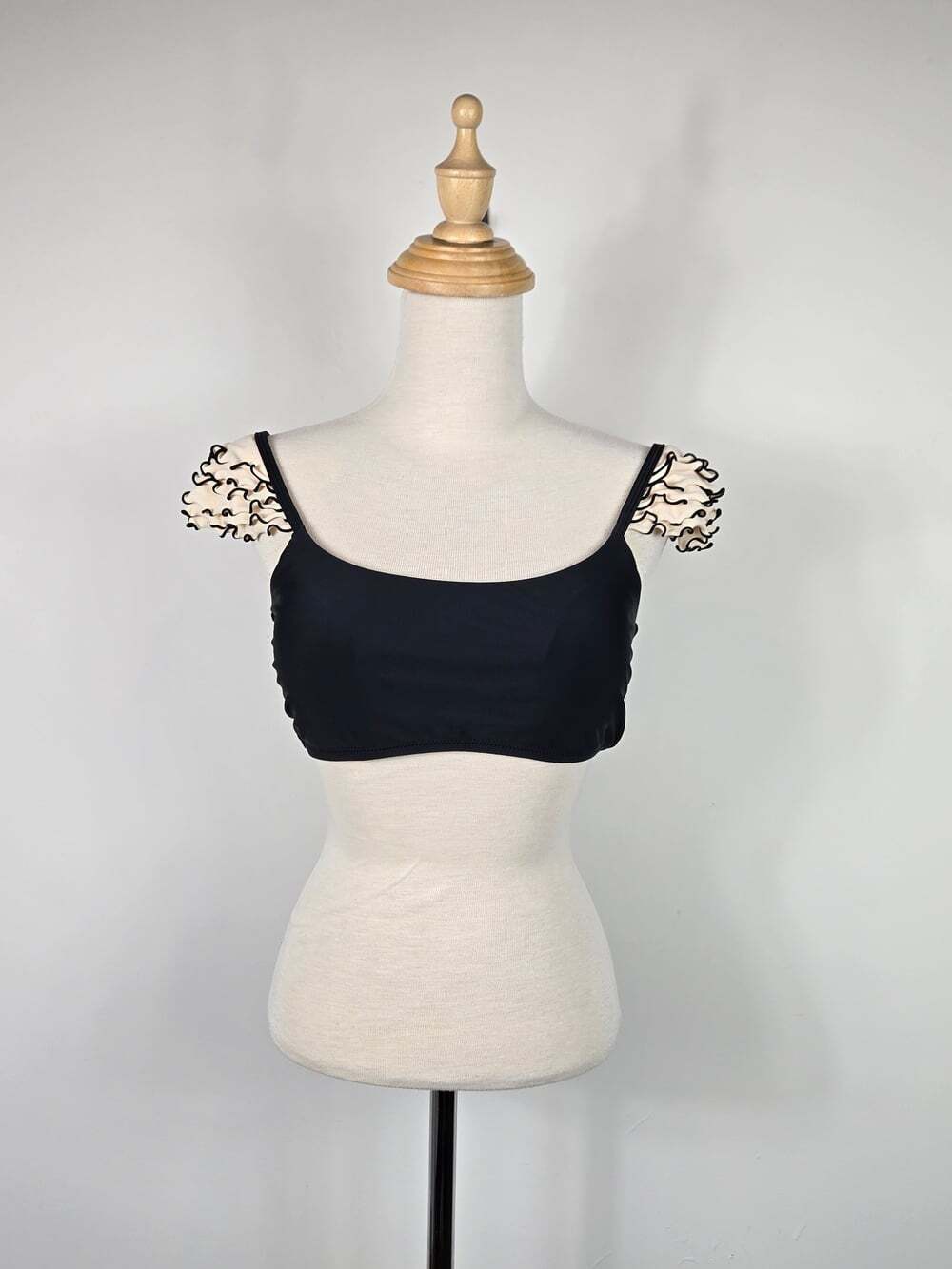 Relleciga Black Ruffle Sleeve Bikini Top Women’s M NWT French Style Swim